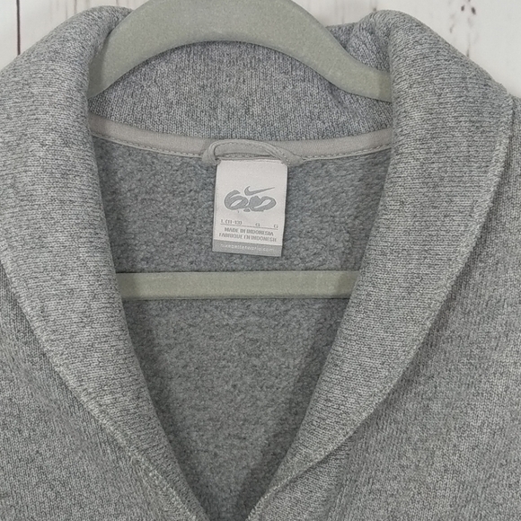 ***SOLD*** Nike Sixo Grey Cropped Sweater Jacket - Picture 5 of 12
